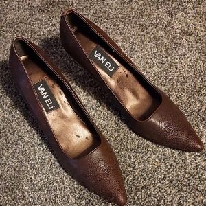 NWOB, Van Eli Women's Brown Pumps